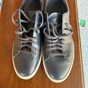 Oliver Cabell Blue Sneakers with Sleek Design